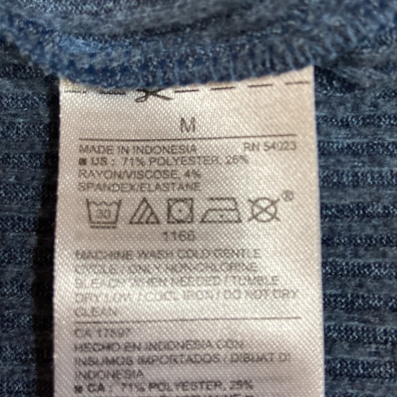 Old Navy wrap V neck sweater size M - Picture 6 of 6